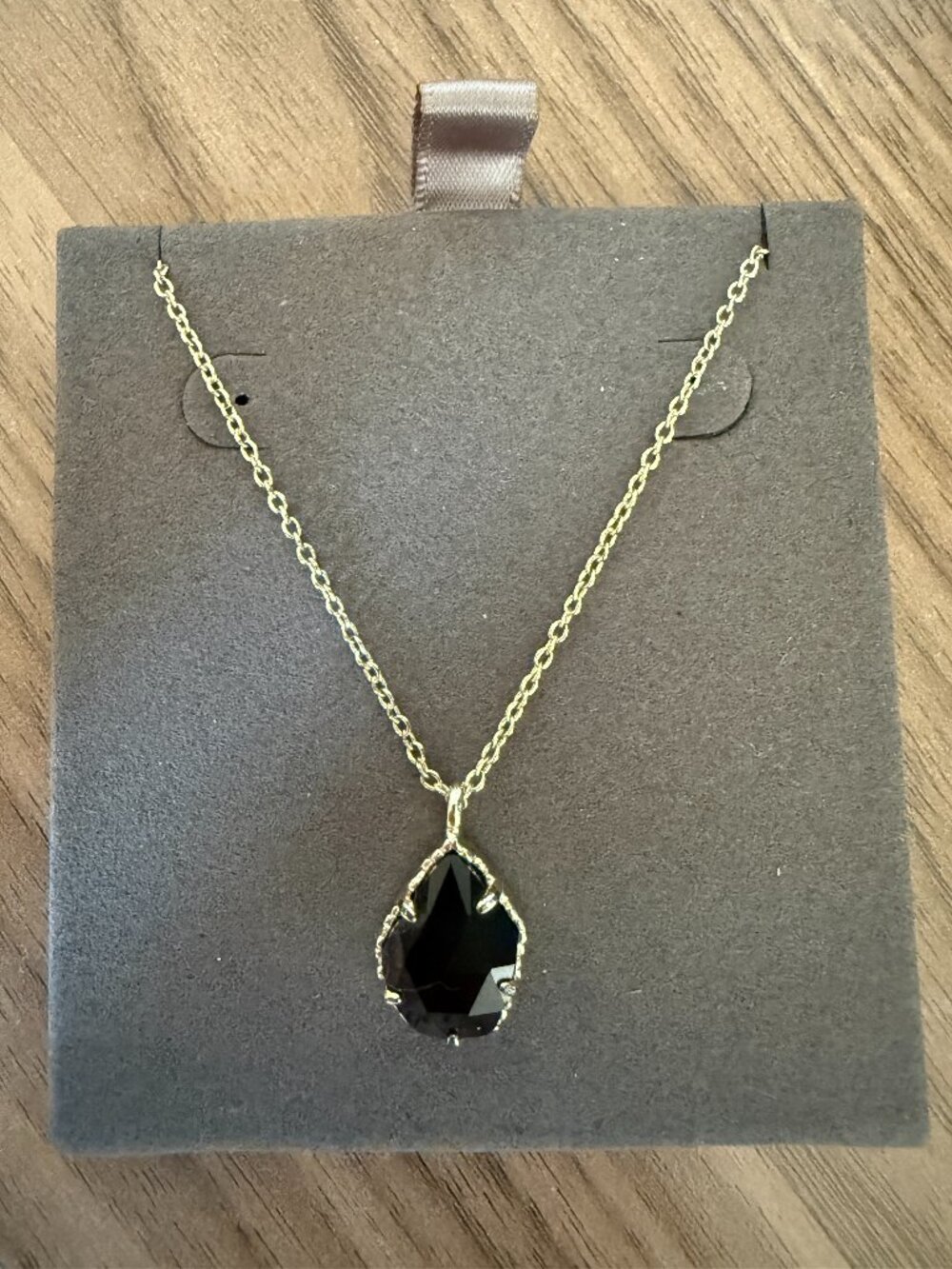 Kendra Scott Black and Gold Tear Drop Pendant Necklace